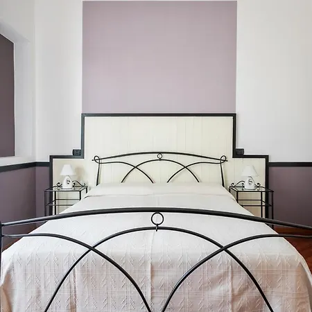 Santa Chiara Apartment By MyhomeinCôme Extérieur photo